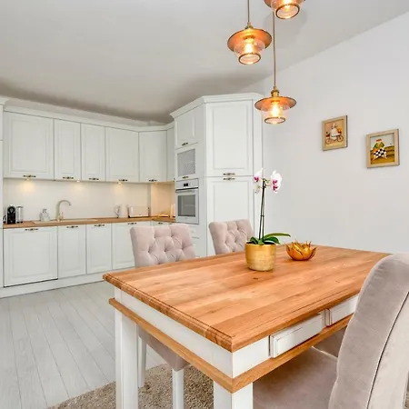 Grand Karavel Centre * Warna